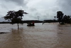 Kerala floods Karnataka Government HD Kumaraswamy Flood Relief Rains Pinarayi Vijayan NDRF