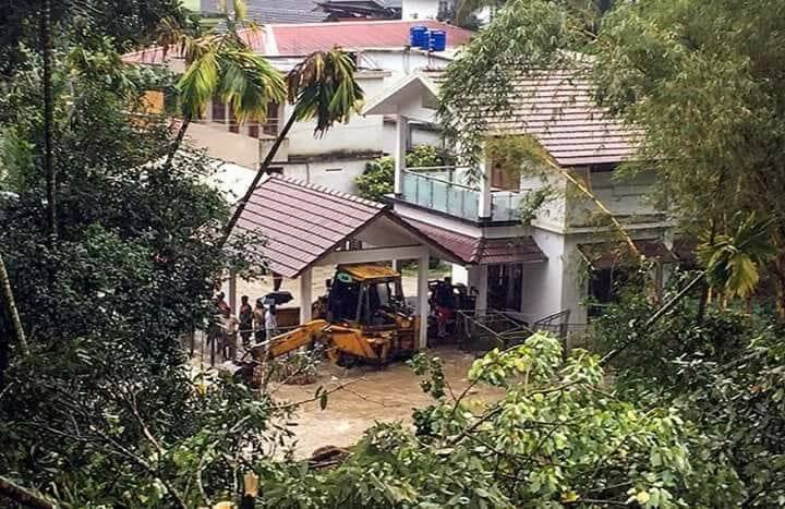 Kerala people ask to pray for them to rescue rain and flood