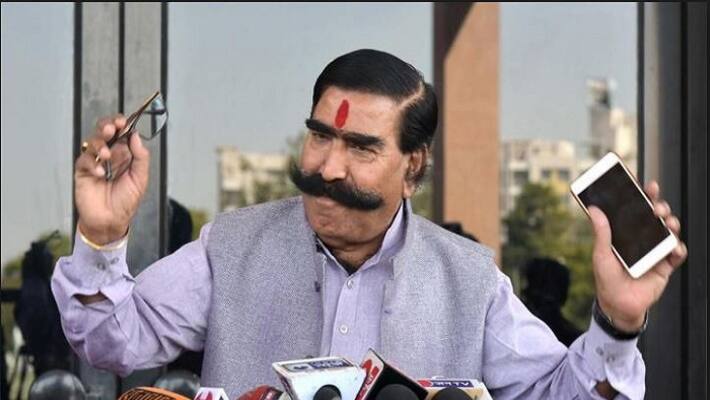 Jawaharlal Nehru was not pandit as he ate beef, pork: BJP MLA Jawaharlal Nehru was not pandit as he ate beef, pork: BJP MLA
