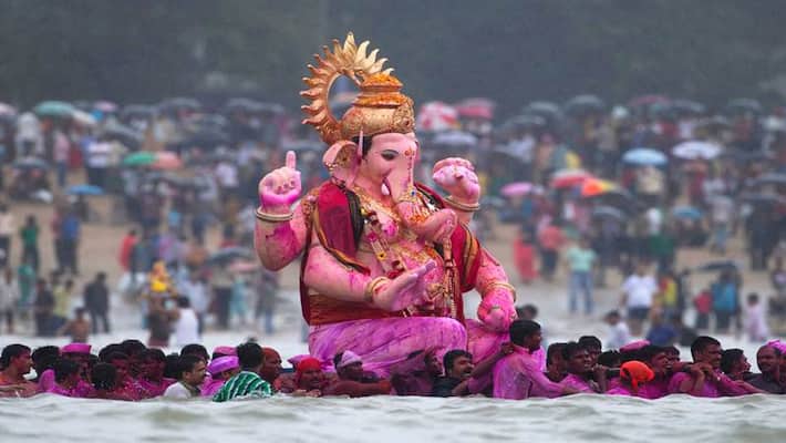 The Speciality of Ganesh Idol Immersion in India The Speciality of Ganesh Idol Immersion in India