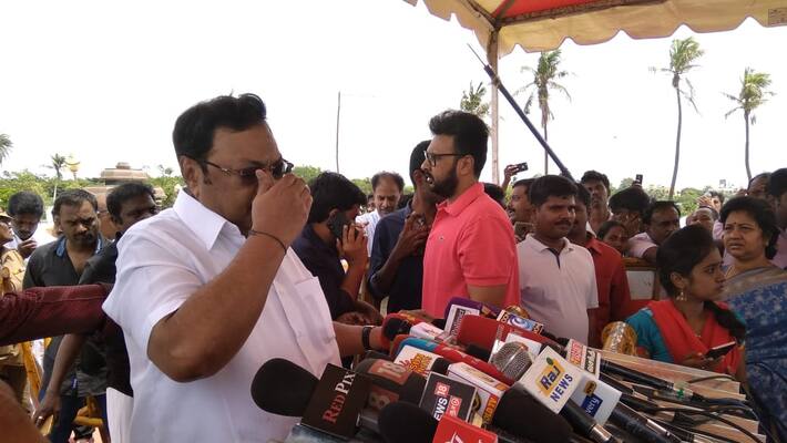M.K.Azhzgiri told all the dmk caders are follow him M.K.Azhzgiri told all the dmk caders are follow him