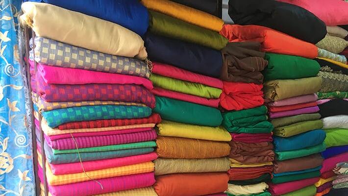we can get the quality dress in panthiyan road just rs500 we can get the quality dress in panthiyan road just rs500