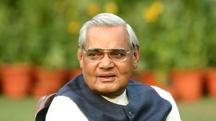 Atal Bihari Vajpayee's top poems sung by famous bollywood singer Atal Bihari Vajpayee's top poems sung by famous bollywood singer
