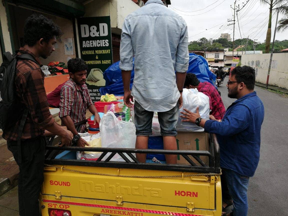 kerala youth works hard to help flood victims