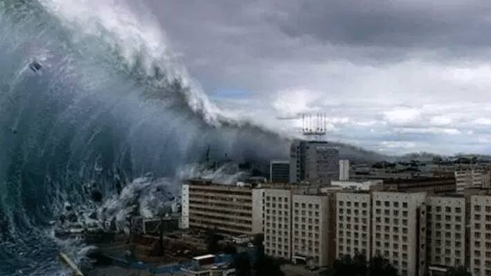 Powerful Earthquake... small tsunami waves