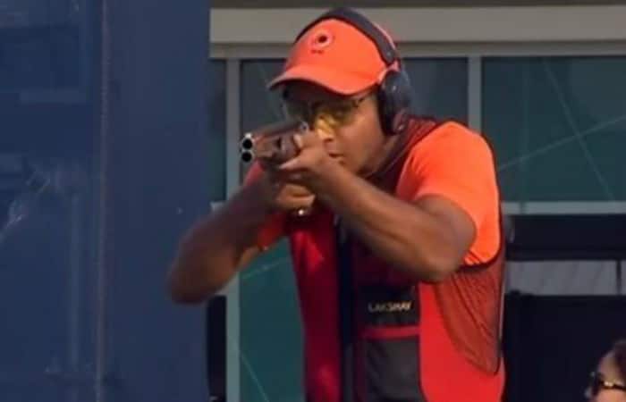 Asian Games 2018: Lakshay Sheoran shoots silver men's trap, Manavjit Sandhu misses medal