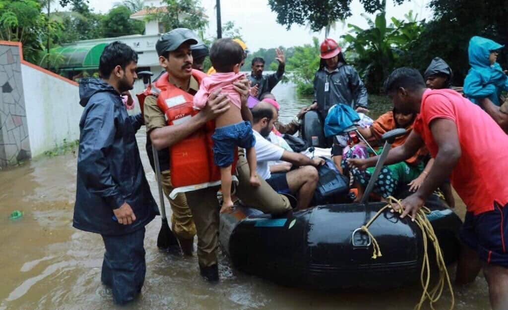 Rajamanickam IAS  rescue work at ernakulam distrct