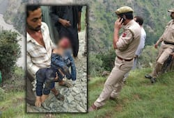 Jammu and Kashmir pilgrim vehicle accident dead police casualities