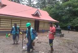 Kerala flood ayyappa temple muslims clean temple Eid humanity relief work