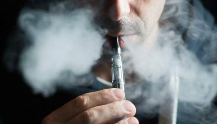 Smoking giant China looks to regulate use of e-cigarettes