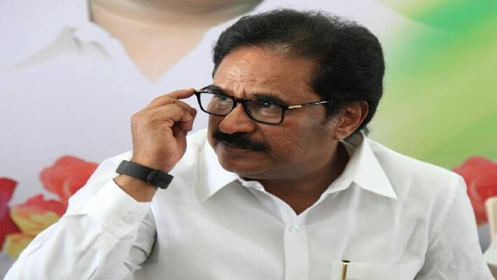 Rahul is the only leader in the country who can defeat Prime Minister Modi... Thirunavukarasar predict Rahul is the only leader in the country who can defeat Prime Minister Modi... Thirunavukarasar predict