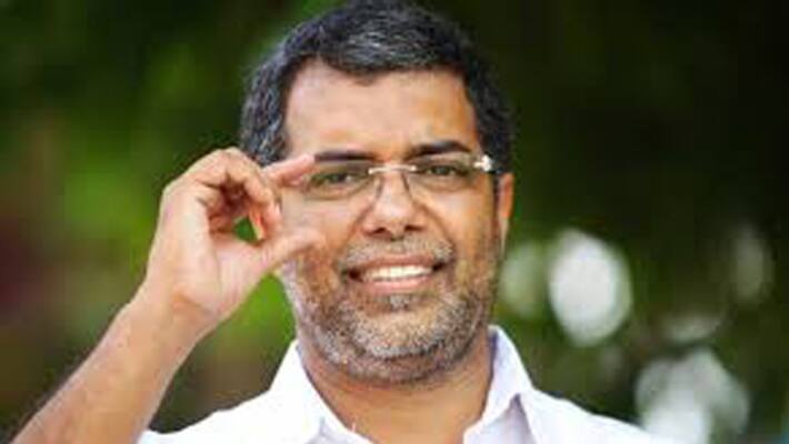 Congress Give complaint against AP Adbullakkutty for abusing Sonia gandhi Congress Give complaint against AP Adbullakkutty for abusing Sonia gandhi