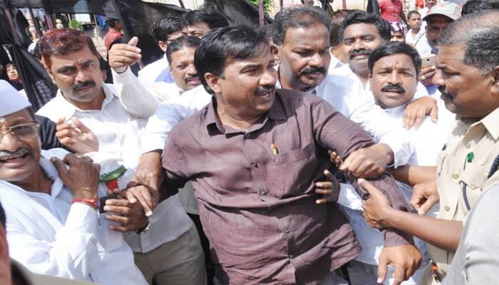 All Parties Rally from Charminar to Falaknuma demanding Metro Rail in Old city
