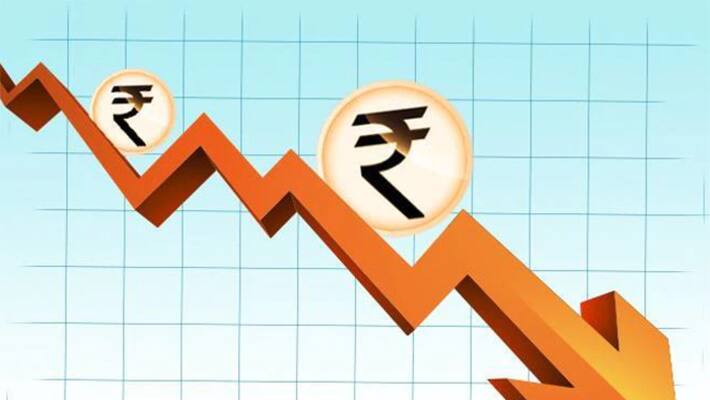 rupee falls to all time low against us dollar at rs 82.33 now rupee falls to all time low against us dollar at rs 82.33 now