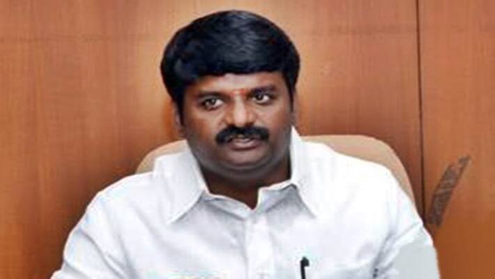 Minister Vijayabaskar Begged to Edappadi Palaniasamy