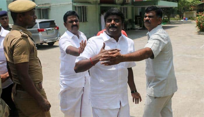 An Admk minister is making quarrel with Bjp!