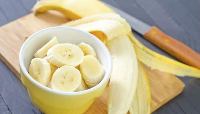 does eating banana at night cause health issues