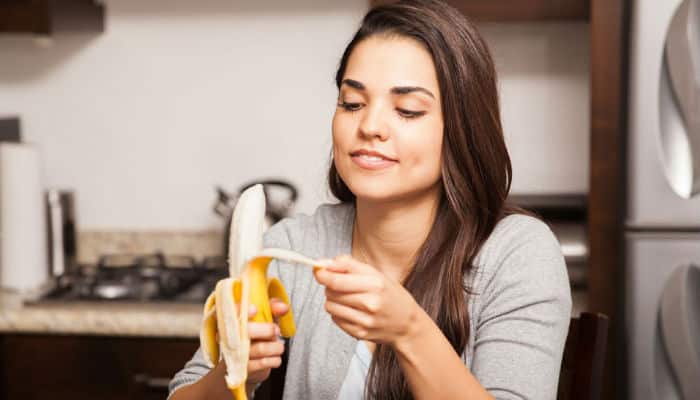 does eating banana at night cause health issues