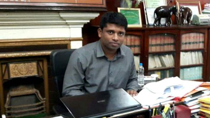 8 days IAS officer toiled at Kerala relief camp