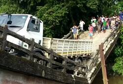 West Bengal Siliguri bridge collapse Majerhat flyover Kolkata injured