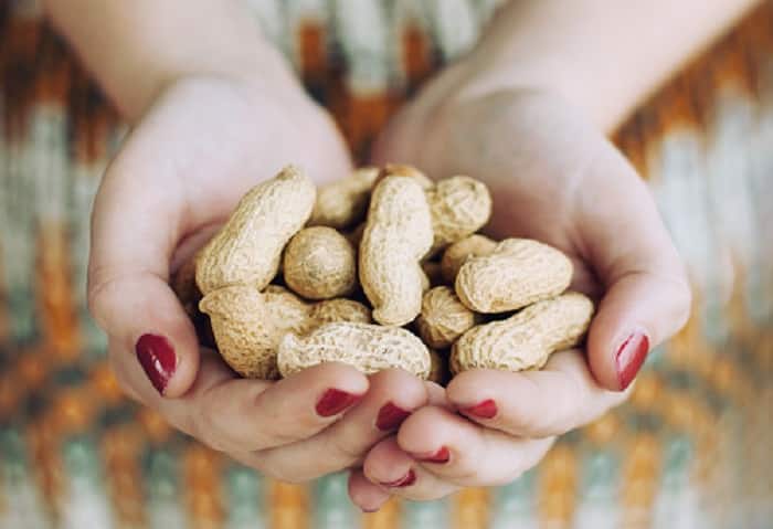health benefits of eating  peanuts?