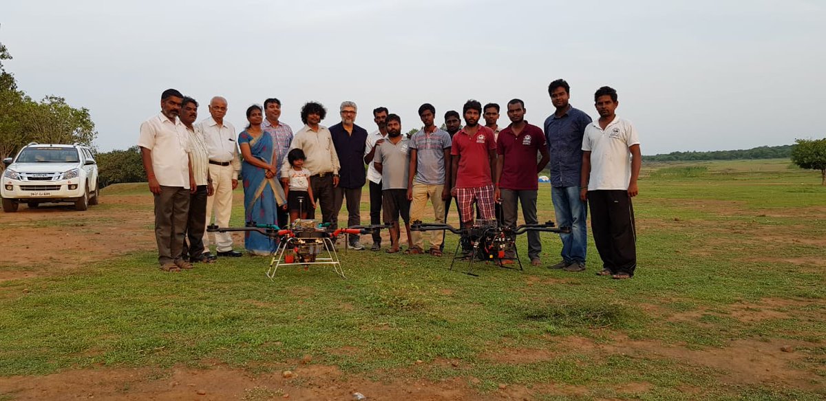 இந்நிலையில் கடந்த ஆண்டு பொதுமக்களை அச்சுறுத்த துவங்கிய கொரோனா வைரஸ் சற்று தணிந்த நிலையில், மீண்டும் தன்னுடைய இரண்டாவது அலையை துவங்கி மக்களை அலைக்கழித்து வருகிறது.