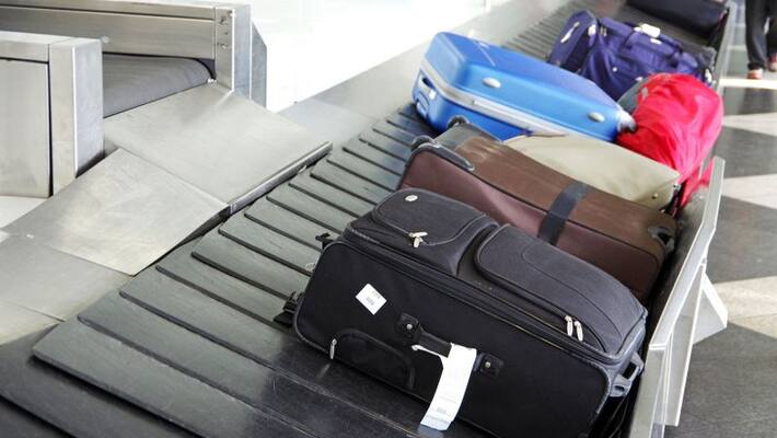 narcotic smuggler refuses to let Dubai Customs officers open his bag narcotic smuggler refuses to let Dubai Customs officers open his bag