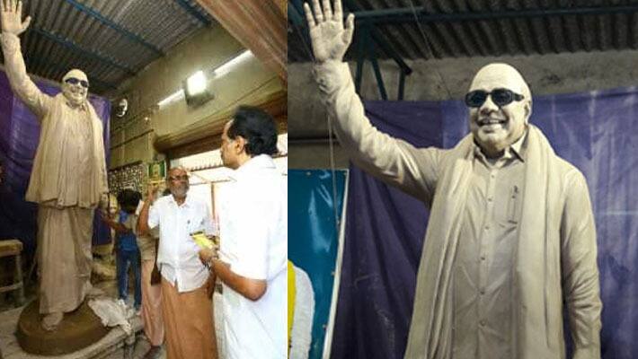 kalanjar karunanidhi Statue...MK Stalin - Alagiri Contest