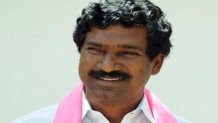 TRS MLA Rajaiah meets YS Sharmuila husband Anil, leadership angry TRS MLA Rajaiah meets YS Sharmuila husband Anil, leadership angry