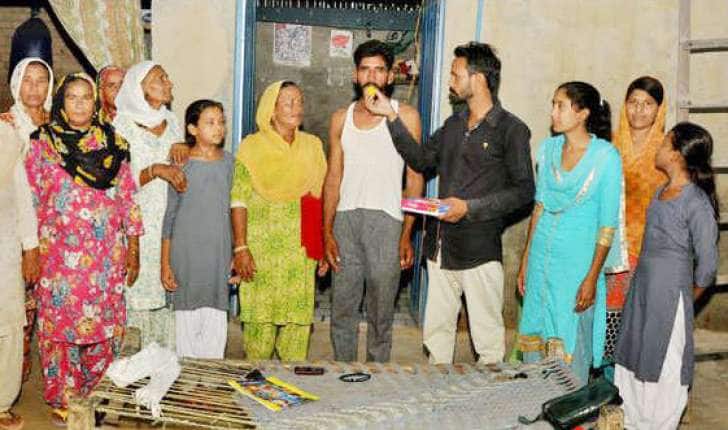 Punjab labourer  borrowed money for lottery wins 1.5 crore jackpot