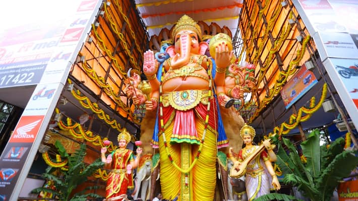 ganeshotsav celebrations in hyderabad.. know details about famous khairatabad lord vinayaka ganeshotsav celebrations in hyderabad.. know details about famous khairatabad lord vinayaka