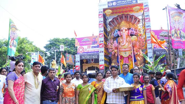 Khairatabad Ganesh Utsav samiti performs Karra puja lns Khairatabad Ganesh Utsav samiti performs Karra puja lns