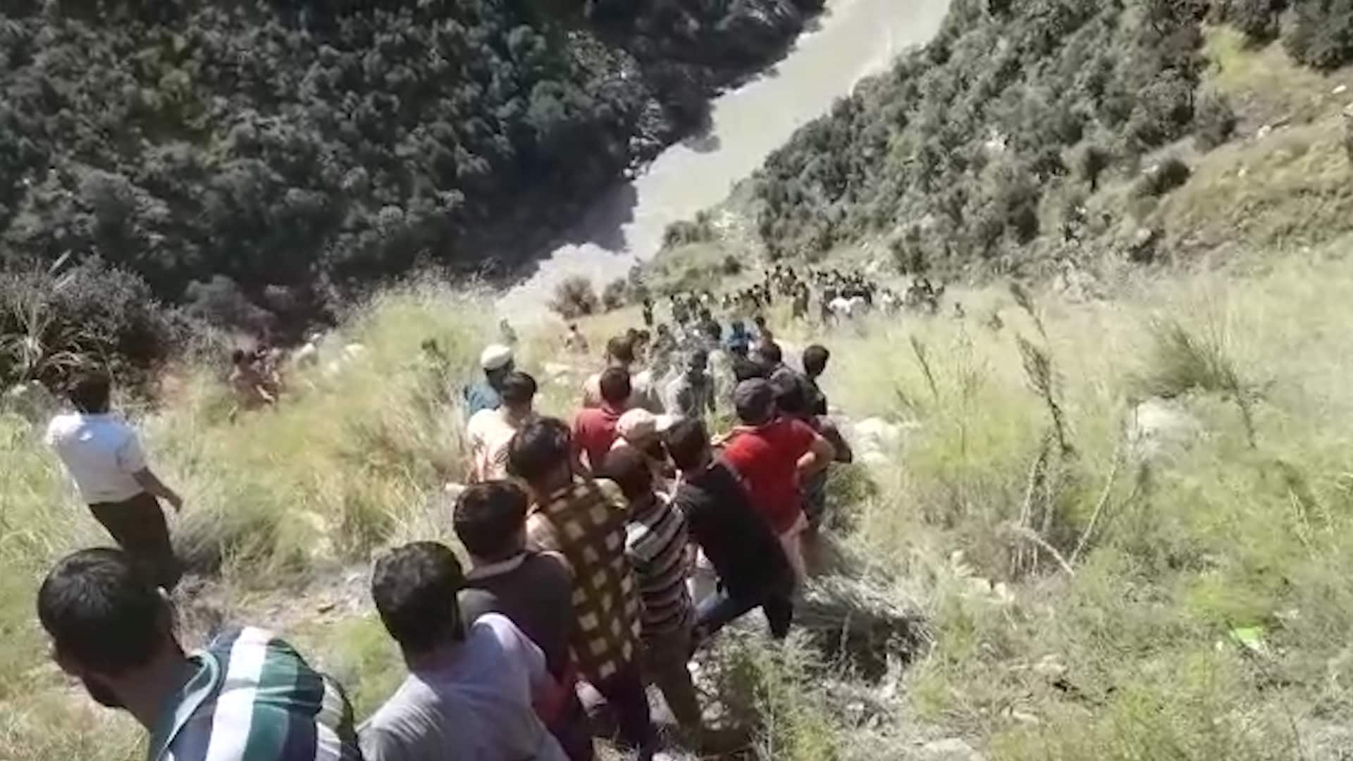 Jammu and kashmir bus accident Kishtwar dead injured Relief rescue operation