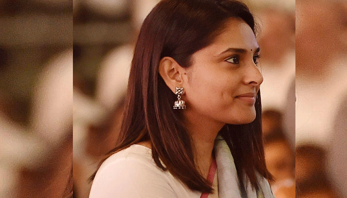 In Mandya Byelection Ramya again gets no 420 in voter list In Mandya Byelection Ramya again gets no 420 in voter list