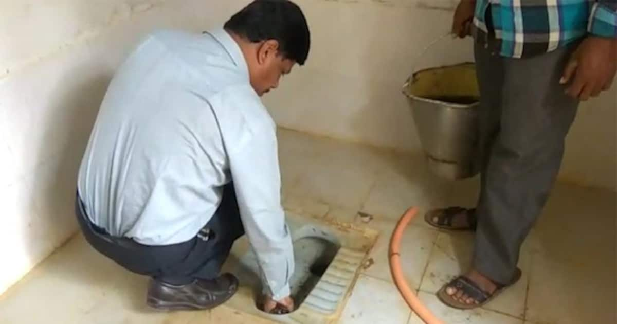 Swachchata Hi Seva: Karnataka education officer cleans government ...