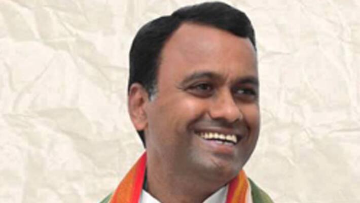 Munugode Former MLA Komatireddy Rajagopal Reddy Comments On TPCC Chief Revanth Reddy Munugode Former MLA Komatireddy Rajagopal Reddy Comments On TPCC Chief Revanth Reddy
