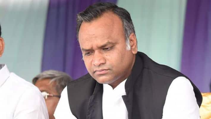 Priyank Kharge Ready To Apologize Women Have To Sleep With Someone To Get Job Attacks Bjp Hits Back gvd Priyank Kharge Ready To Apologize Women Have To Sleep With Someone To Get Job Attacks Bjp Hits Back gvd