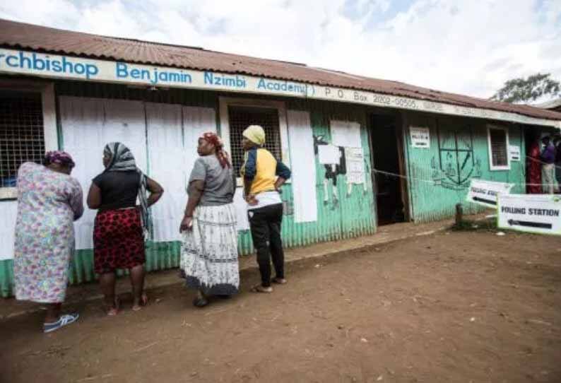 kenyanladies doing prospitution  for Napkin