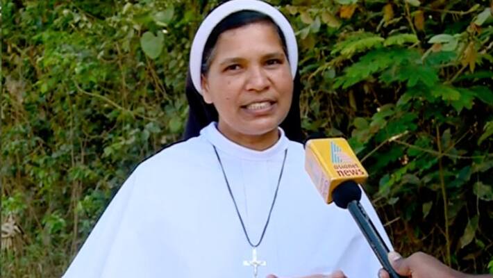sister lucy says she is crucified in convent sister lucy says she is crucified in convent