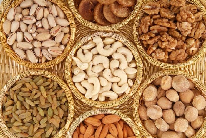 Good news for common man before festivals, prices of dry fruits are continuously falling