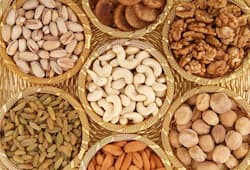 Good news for common man before festivals, prices of dry fruits are continuously falling