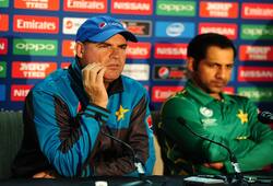 Pakistan's 'pressure' problem: Coach Mickey Arthur seeks sports psychologist's help