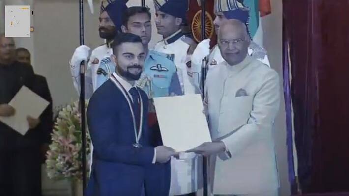 President Ram Nath Kovind presents Khel Ratna award to India captain virat kohli President Ram Nath Kovind presents Khel Ratna award to India captain virat kohli