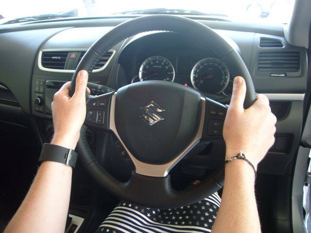 How use steering wheel for easy open air bags