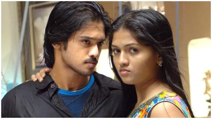 actor nakul drinving mode photo with her wife