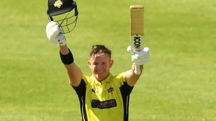 DArcy Short smashes record breaking 257 runs with 23 sixes DArcy Short smashes record breaking 257 runs with 23 sixes