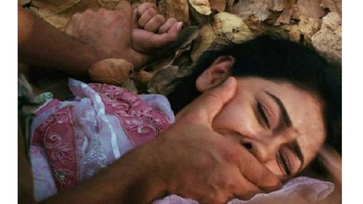 Wife gang raped front of her husband Wife gang raped front of her husband