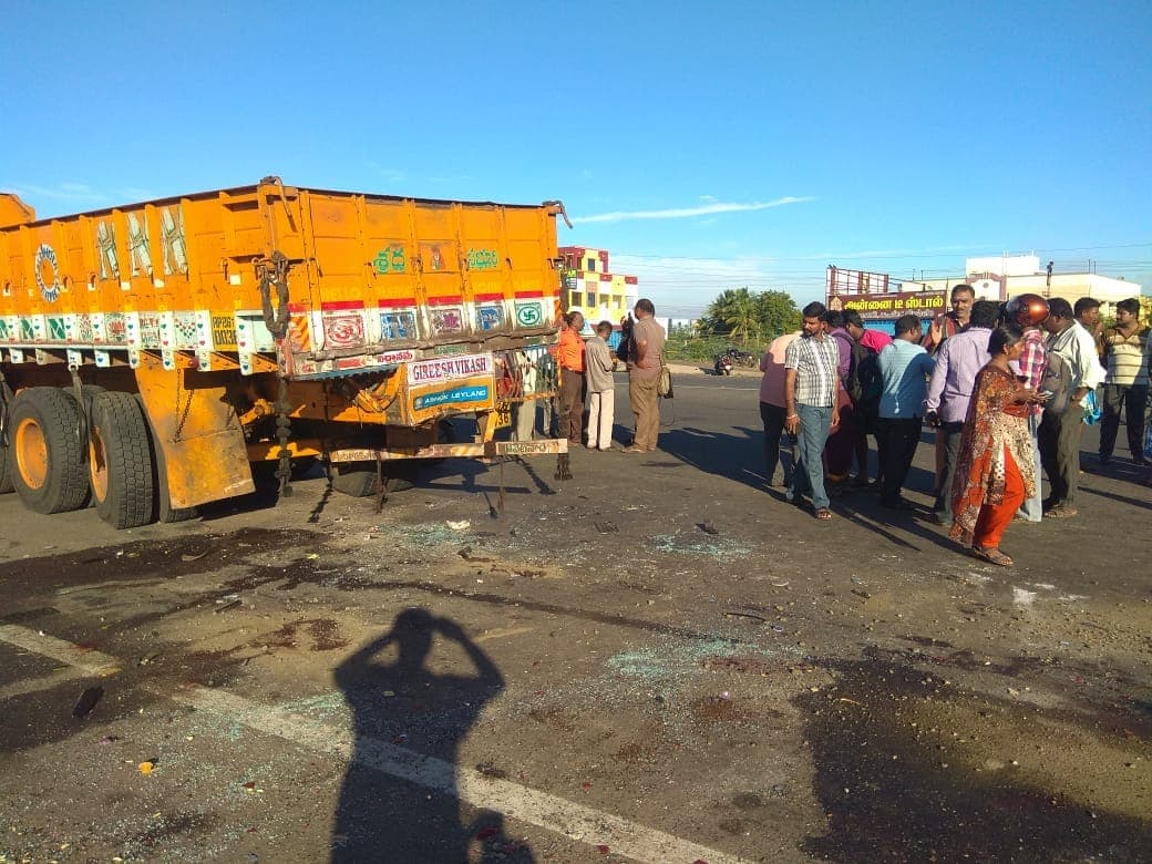 accident near samayapuraam 8 persons died