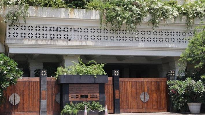 Sonam Kapoors Wedding Venue! Goods worth lakhs stolen Theft Sonam Kapoors Wedding Venue! Goods worth lakhs stolen Theft