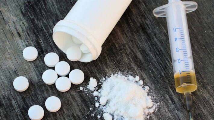 two held in drug case in hyderabad two held in drug case in hyderabad